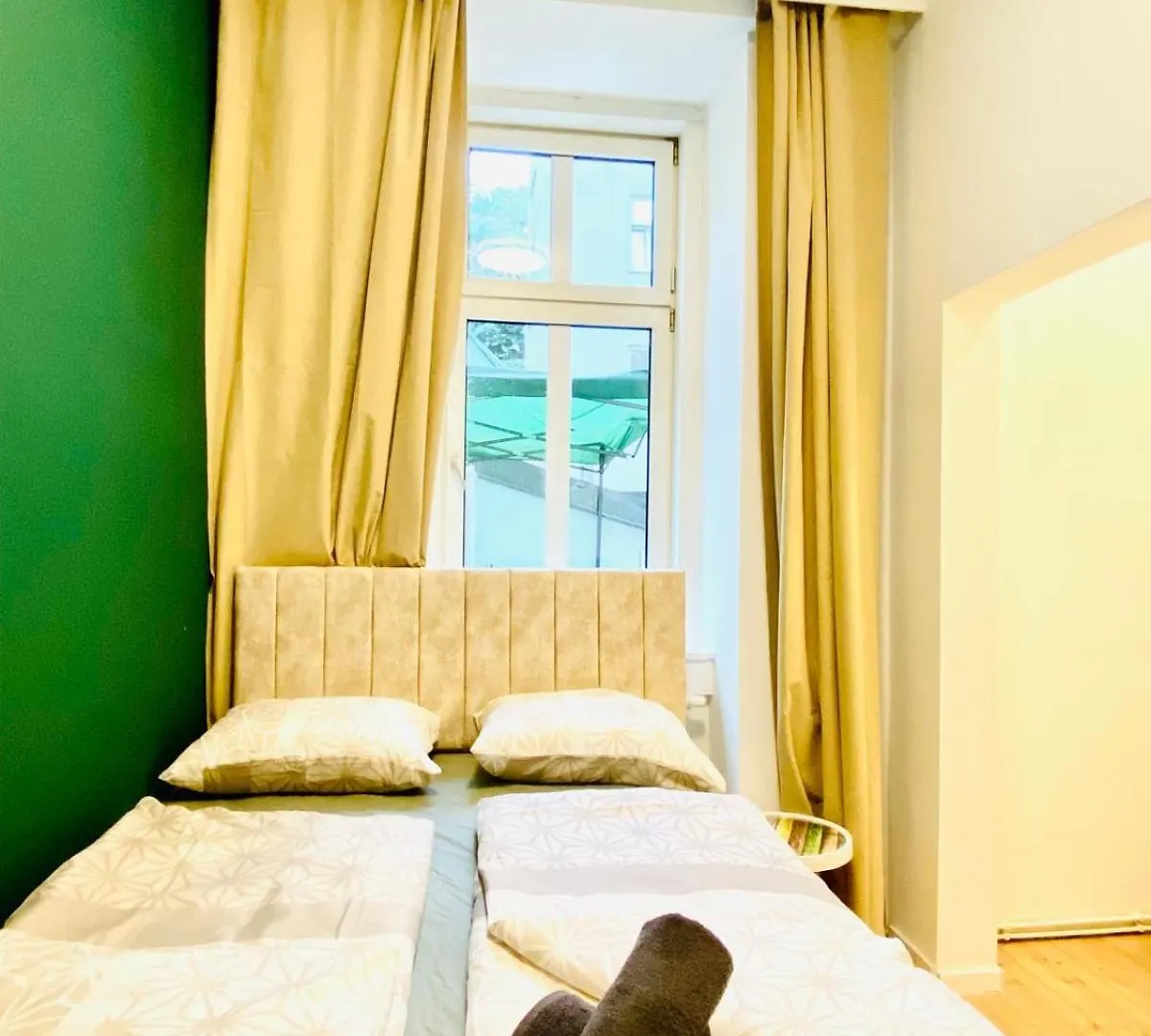 8 Fully Equipped Studio Shared Apt W Terrace Margareten Vídeň