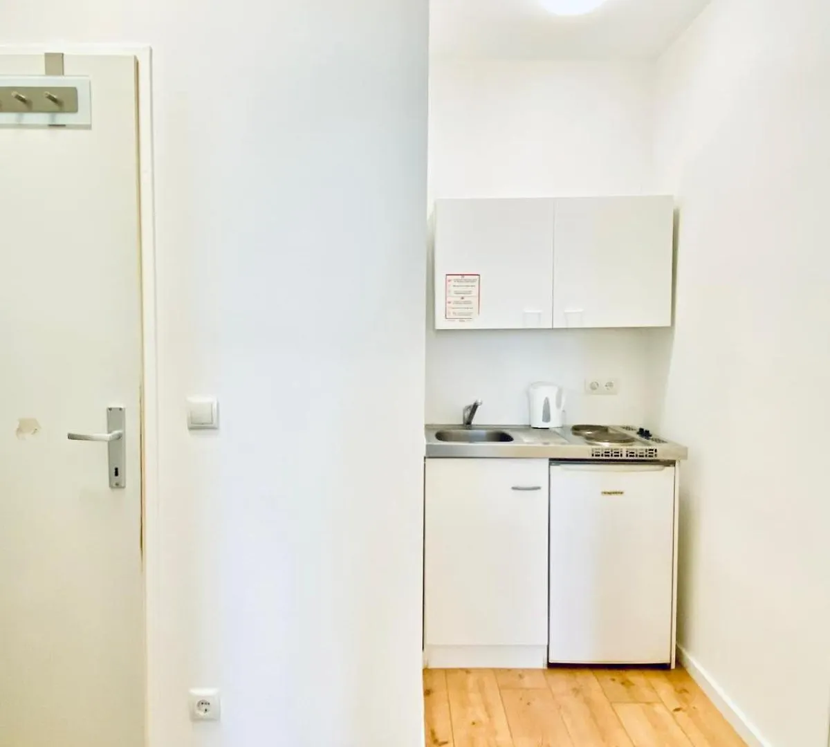 Apartmán 8 Fully Equipped Studio Shared Apt W Terrace Margareten Vídeň Rakousko