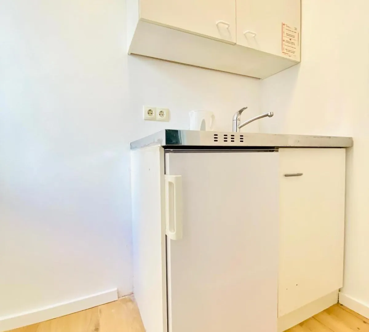 Apartment 8 Fully Equipped Studio Shared Apt W Terrace Margareten Vienna