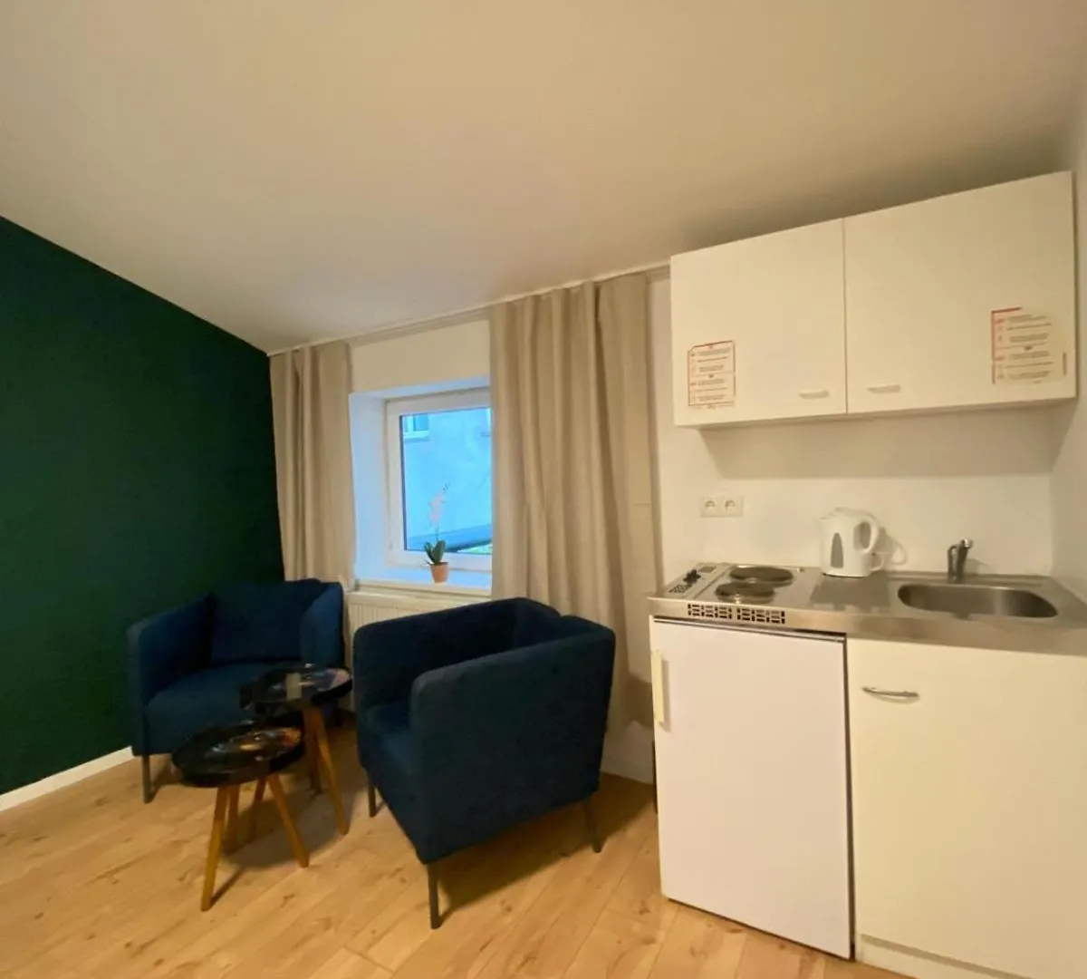 Apartment 8 Fully Equipped Studio Shared Apt W Terrace Margareten Vienna