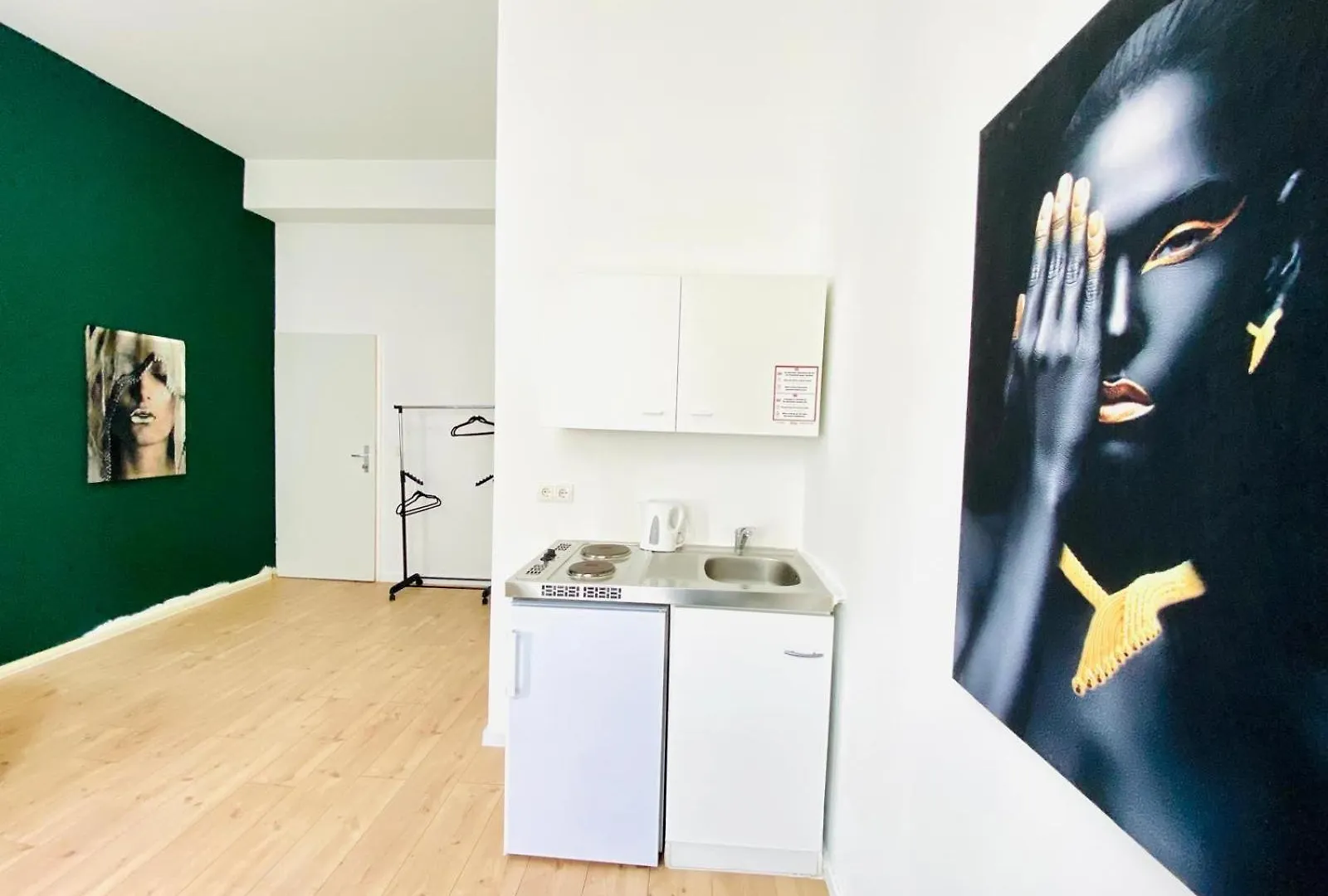 Apartment 8 Fully Equipped Studio Shared Apt W Terrace Margareten Vienna