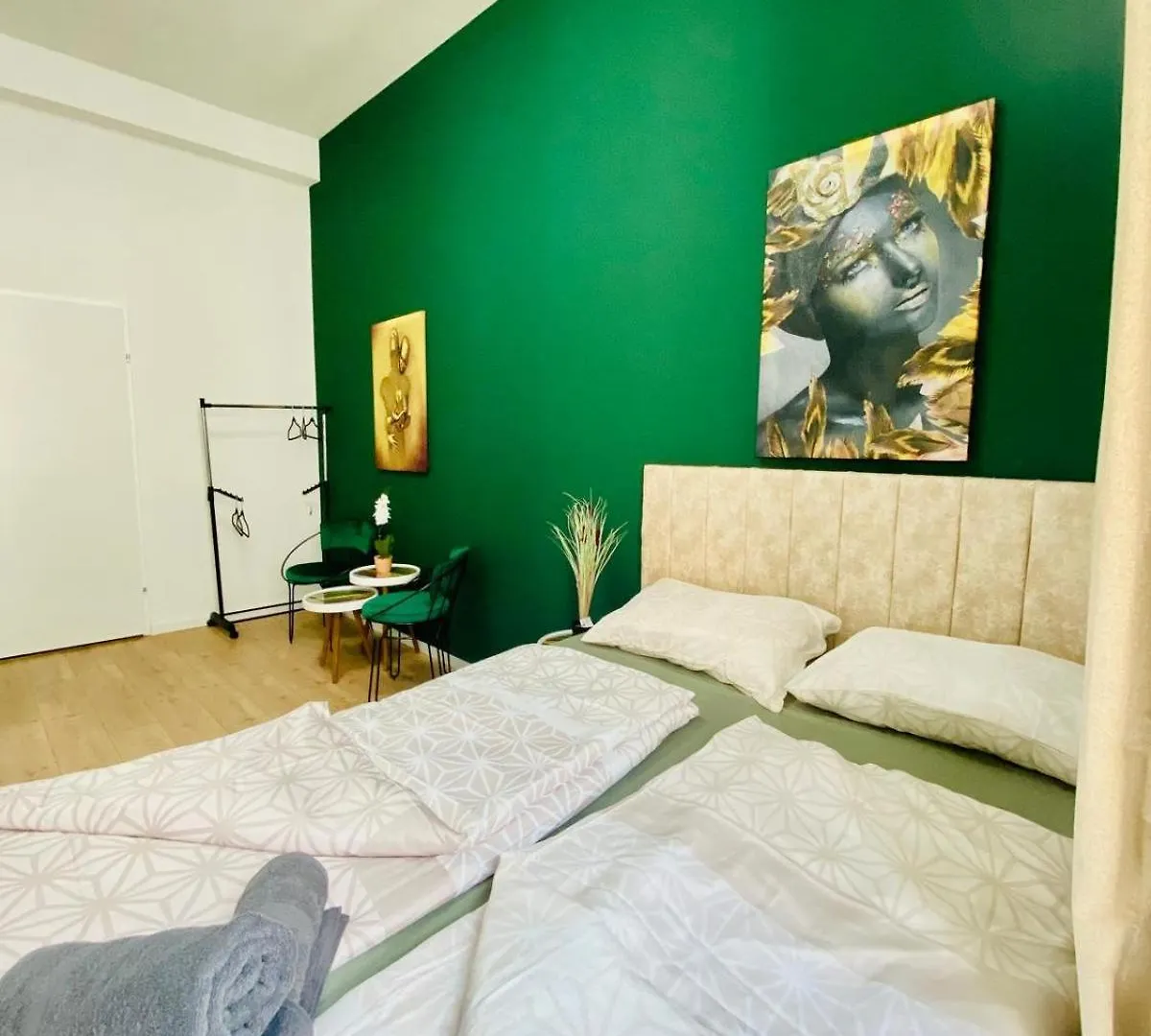 Apartment 8 Fully Equipped Studio Shared Apt W Terrace Margareten Vienna